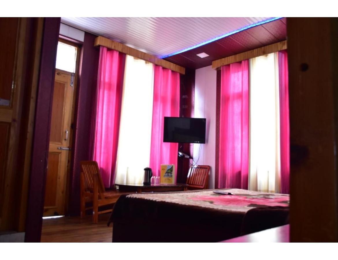 Hotel Peak View, Lahaul Sissu Dış mekan fotoğraf
